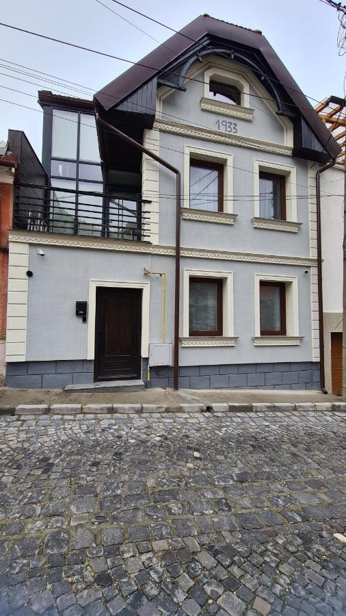 Casa Chiper - Attic Apartment With View Braşov Eksteriør billede